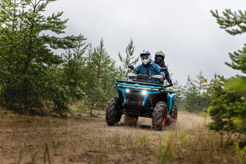 CFMOTO CFORCE 650 EPS