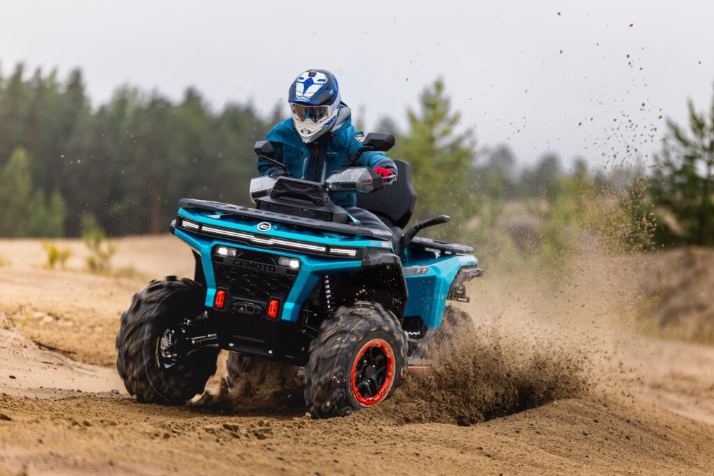 CFMOTO CFORCE 650 EPS